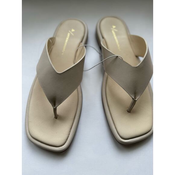 NWOB Anthropologie Leather Thong Flip Flops Size 6.5 - Picture 3 of 7